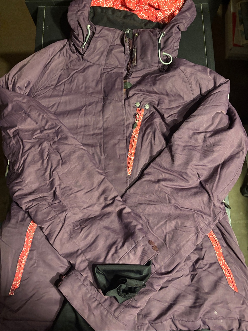Women's Purple Hooded Ski Jacket with Patterned Zip Accents
